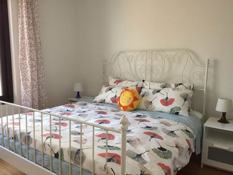 18 Surflen St - Holiday Adelaide 2