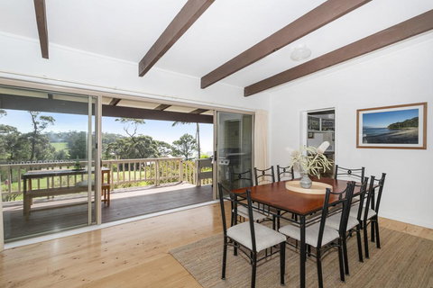 19 Buchan Street - Mollymooks Tee To Sea - Holiday Adelaide 1