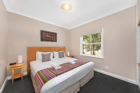 2 Bedroom Villa @ Oaks Cypress Lakes Resort - Holiday Adelaide 2