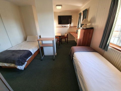 2 Lakeview Plaza - Holiday Adelaide 2