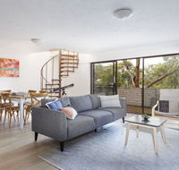 20 Booneroo - Walk To The Beach - Holiday Adelaide