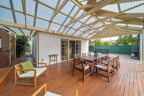 Coopers Cottage - Private Pool With Guest House - Holiday Adelaide 3