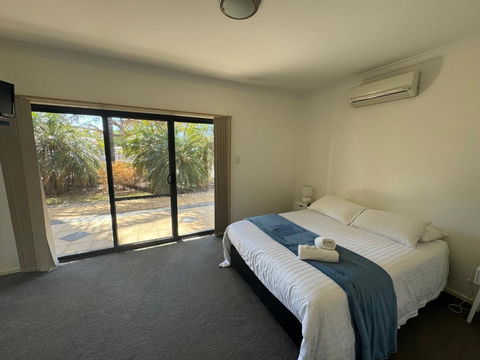 Cowell Townhouse Apartments - Holiday Adelaide 0