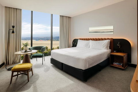 Crowne Plaza Adelaide Mawson Lakes, An IHG Hotel - Holiday Adelaide 1