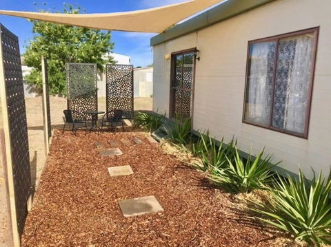 Cute Private Studio Flat With AIRCON! - Holiday Adelaide 2