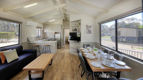 Deniliquin Riverside Caravan Park - Holiday Adelaide 4