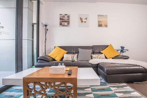 2bed2bath APT At Wolli Creek+P,  Close To Airport - Holiday Adelaide 0