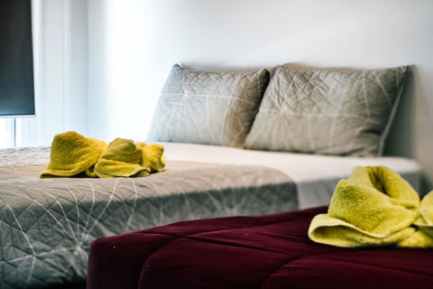 3 Bedroom Apartment / Spence St - Holiday Adelaide 2
