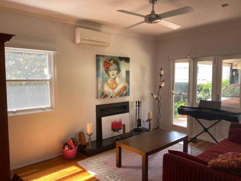 3 Bedroom Character Home Near CBD - Holiday Adelaide 2
