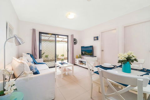 3 Bedroom Cozy And Quiet Holiday Home - Holiday Adelaide 0