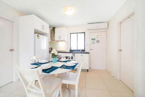 3 Bedroom Cozy And Quiet Holiday Home - Holiday Adelaide 2