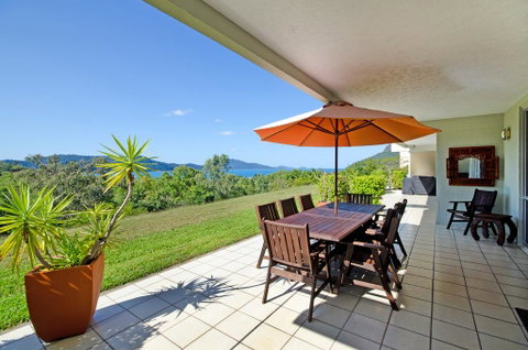 3 Bedroom Poinciana Lodge - Holiday Adelaide 0