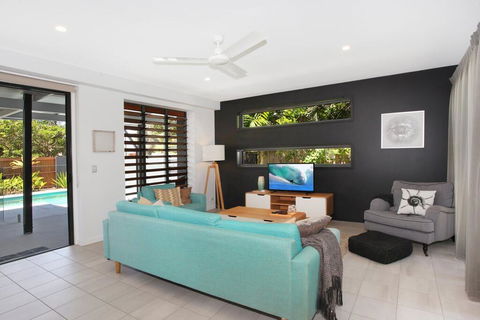 34 Boardrider Crescent, Mount Coolum - Holiday Adelaide 1