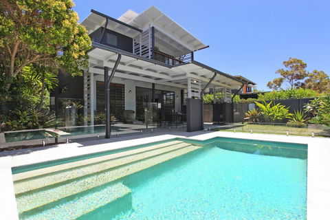34 Boardrider Crescent, Mount Coolum - Holiday Adelaide 0