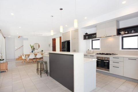 34 Boardrider Crescent, Mount Coolum - Holiday Adelaide 3