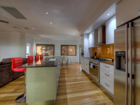 36 Satinwood Drive - Rainbow Shores - Holiday Adelaide 3