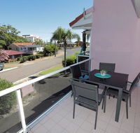 4 'Frangipani' 30 Leonard Avenue - spacious townhouse - Holiday Adelaide