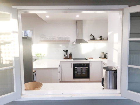 4 Bedroom House - Walk To Southbank - Holiday Adelaide 2