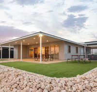 4 Corella Court - Brand New Magnificent Marina Home With Wi-Fi