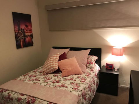 5 Star Room With Own Bathroom - Singles, Couples, Families Or Executives - Holiday Adelaide 0