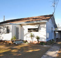 59 Wharf Street Opposite Bowling Club - Holiday Adelaide