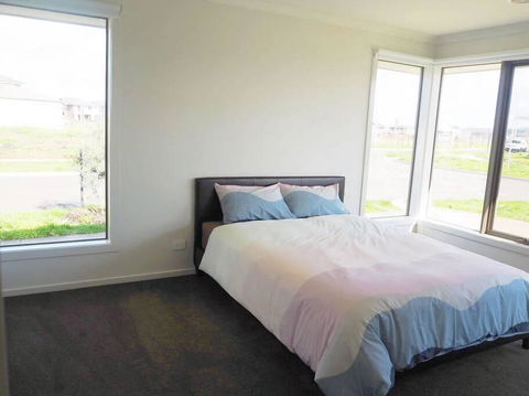 5Bed 2Bath Family House In Werribee - Holiday Adelaide 2