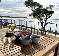 6 'SHOAL TOWERS' 11 SHOAL BAY RD - STUNNING WATER VIEWS  PERFECT LOCATION - Holiday Adelaide