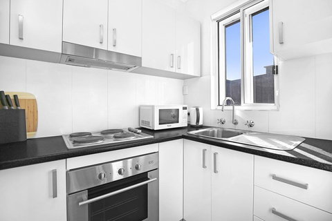 7 South Pacific Apartments - Holiday Adelaide 3