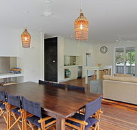 77 Butler Street Byron Bay - Lantana Beach House - Holiday Adelaide