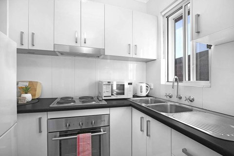 8 South Pacific 2 Bedrooms - Holiday Adelaide 1