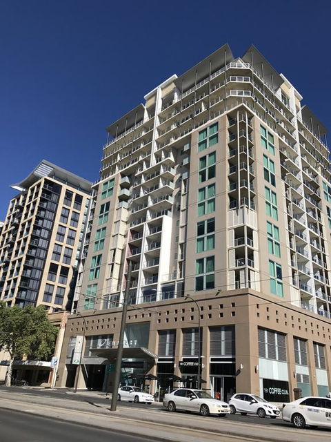 96 North Terrace - Holiday Adelaide 0