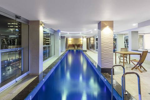 96 North Terrace Stylish Penthouse Apartment - Holiday Adelaide 2