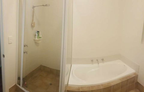 A Better Life Animal Sanctuary FarmStay - Private Two-Bedrooms, Lounge Room & Bathroom & Toilet, Shared Kitchen - Holiday Adelaide 1