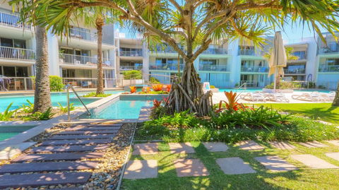 A Deluxe Swim Up - Drift Apartments South - Holiday Adelaide 3