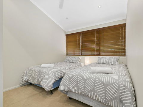 A Superb Location For Enjoying The Best Of Noosa - Unit 2/69 Noosa Parade - Holiday Adelaide 1