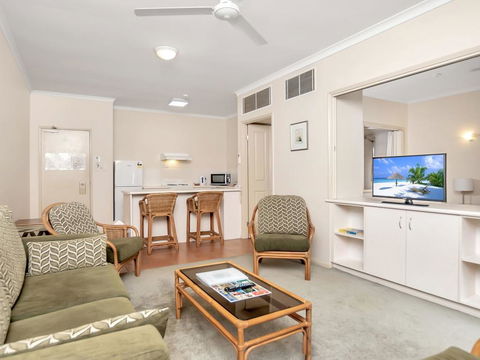 A Taste Of The Tropics - Holiday Adelaide 1