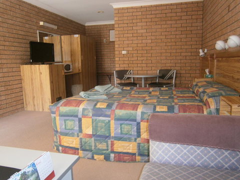 Aaron Inn Motel - Holiday Adelaide 2