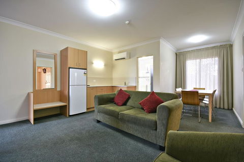 Abel Tasman Motor Inn - Holiday Adelaide 2