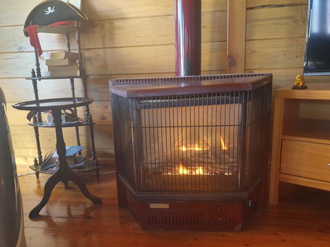 Abelia Cottages SPA Lakeside COTTAGE No 2 - Holiday Adelaide 1