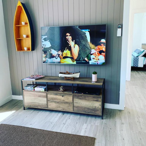 Abode Callala Beach Jervis Bay - 100m To Beach! - Holiday Adelaide 3