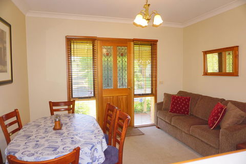 Abrigo Apartment - Holiday Adelaide 0