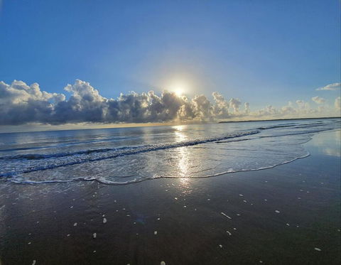 ABSOLUTE BEACH FRONT MACKAY - Comfort Resort Blue Pacific - Holiday Adelaide 0