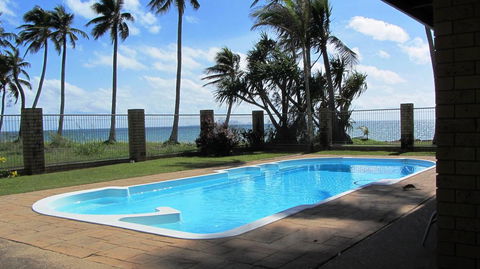 ABSOLUTE BEACH FRONT MACKAY - Comfort Resort Blue Pacific - Holiday Adelaide 1
