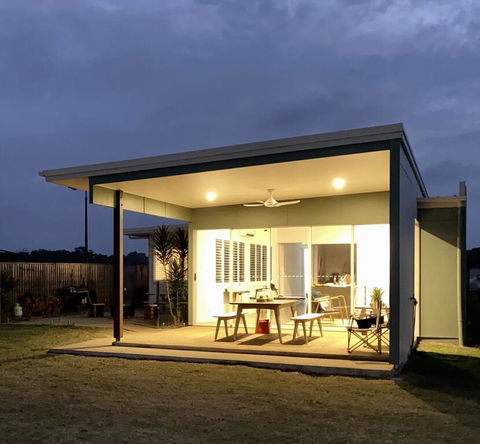 Absolute Beachfront & Secluded New Home - Holiday Adelaide 1