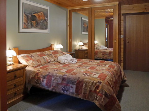 Acacia Hills Retreat - Holiday Adelaide 3