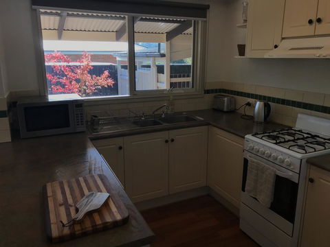 Acacia House - Central Healesville - Yarra Valley - Holiday Adelaide 1
