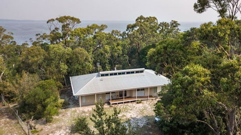 Acacia Lakehouse - The Lake At Your Doorstep - Holiday Adelaide 0