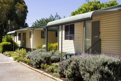 Acclaim Kingsway Tourist Park - Holiday Adelaide 2