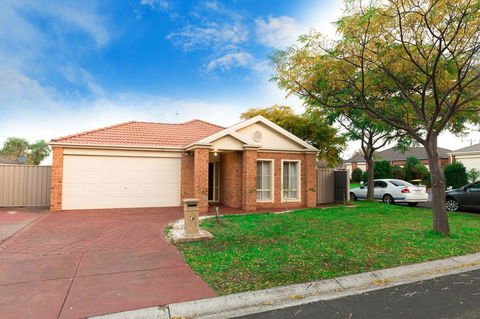 Accommodation At Melbourne - Holiday Adelaide 0