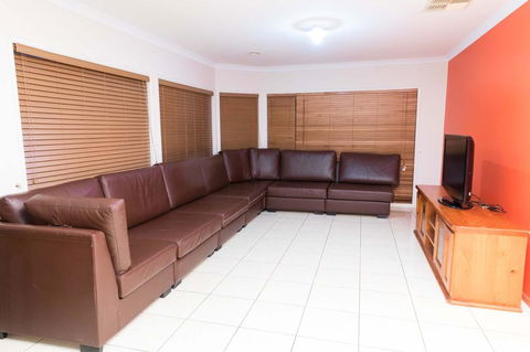 Accommodation At Melbourne - Holiday Adelaide 2